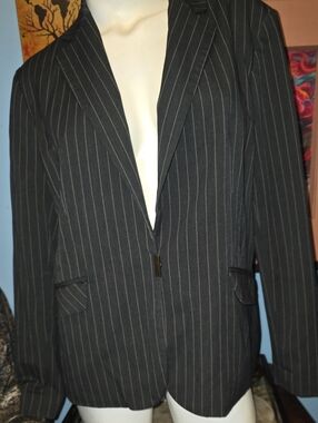 Apostrophe Women's Charcoal Pinstripe Blazer